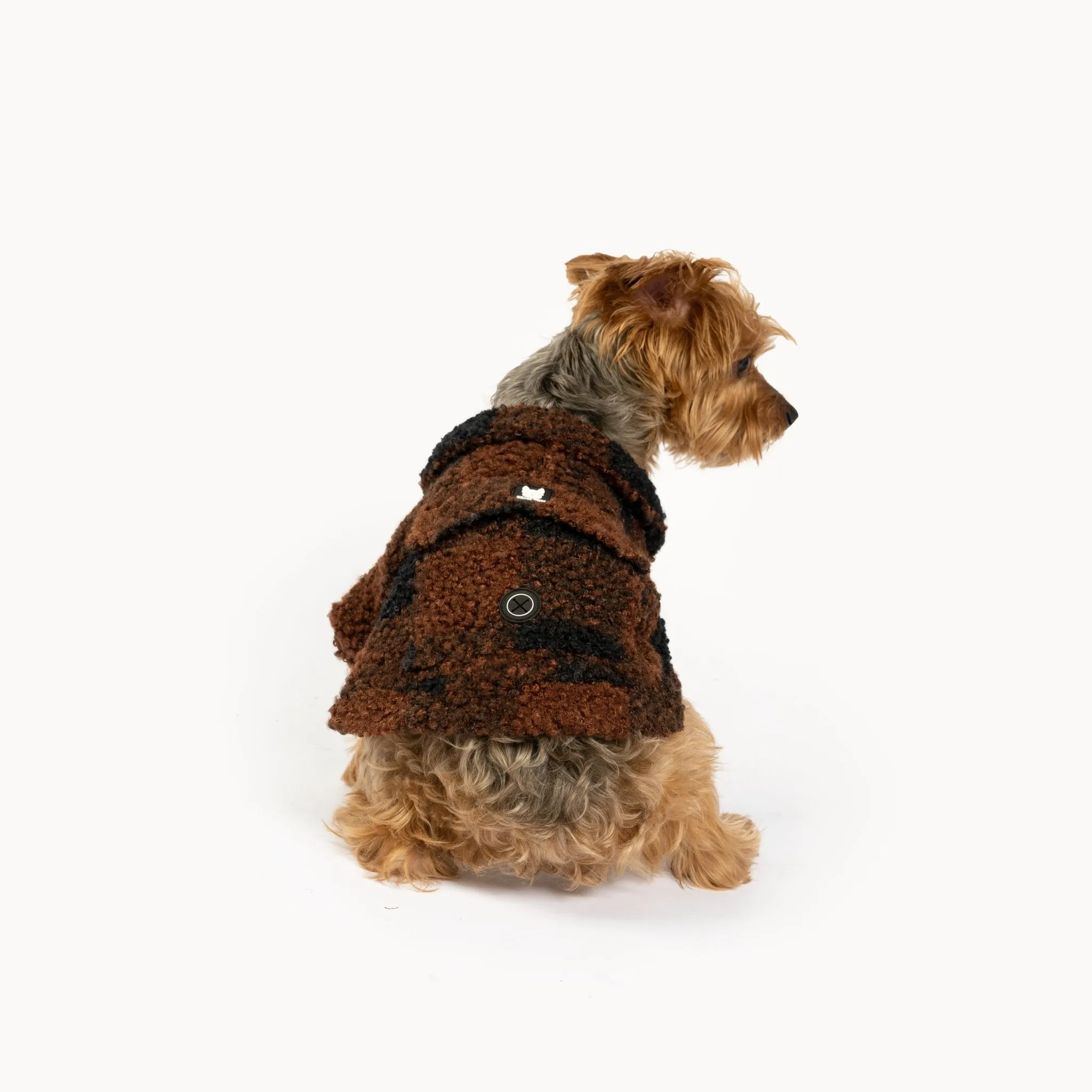 🖤 Humpfrey Dog Jacket – Printed Sherpa with Fluff-Free Velcro & Elastic Chest