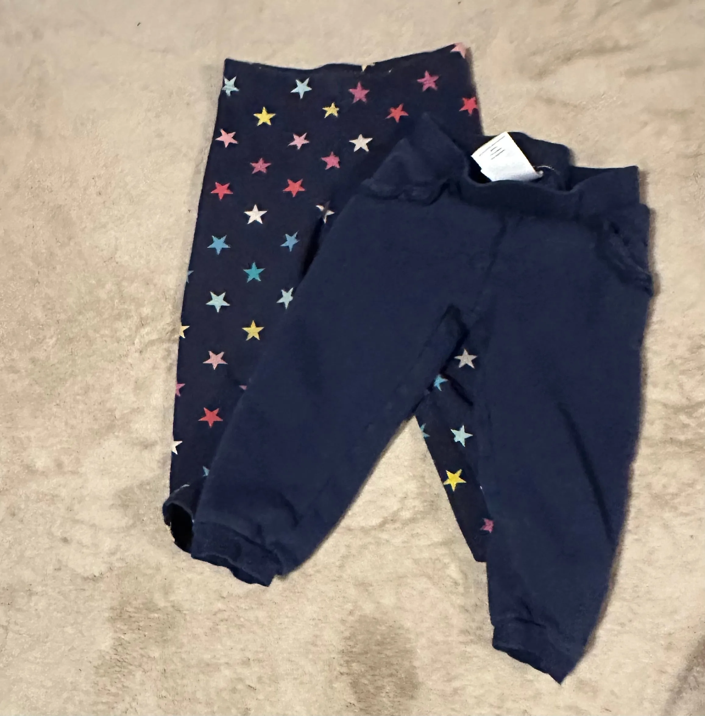2 prs pants. Blue leggin W stars, blue sweatpants - size Kids Clothing:     24 Mos & 2 & 2T