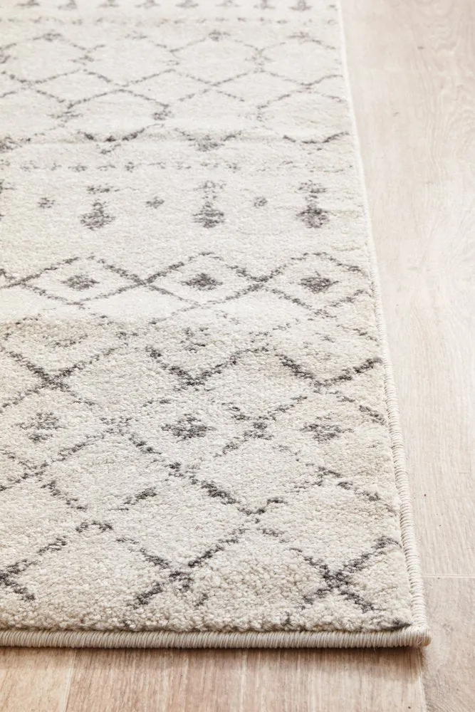 Chrome Elsa Runner Rug (Silver) by Rug Culture
