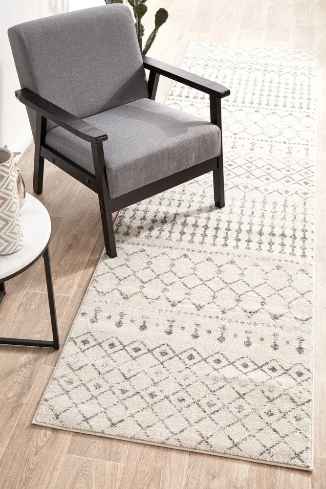 Chrome Elsa Runner Rug (Silver) by Rug Culture