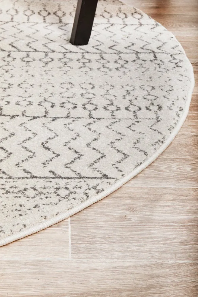 Chrome Harper Round Rug (Silver) by Rug Culture