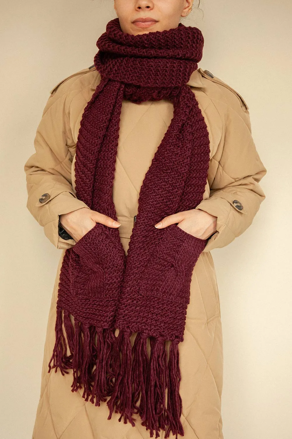 Chunkyss Ivory | Thick Knit Scarf w/ Pockets