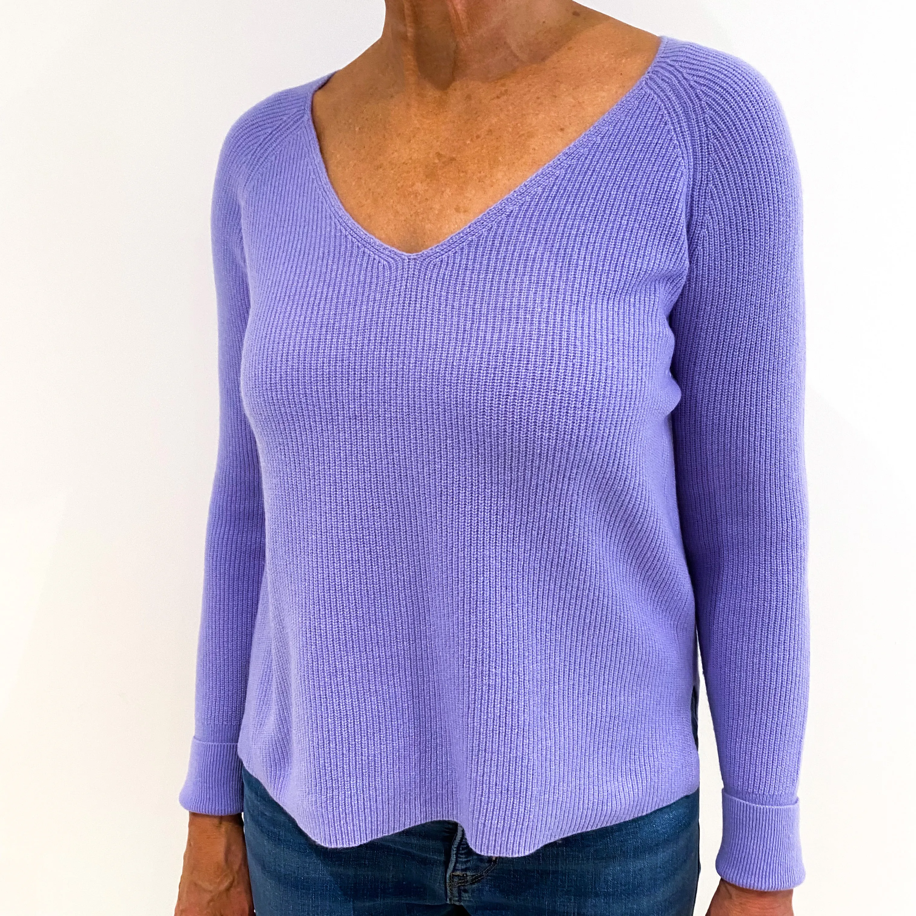 Lavender Purple Ribbed Cashmere V-Neck Jumper Medium