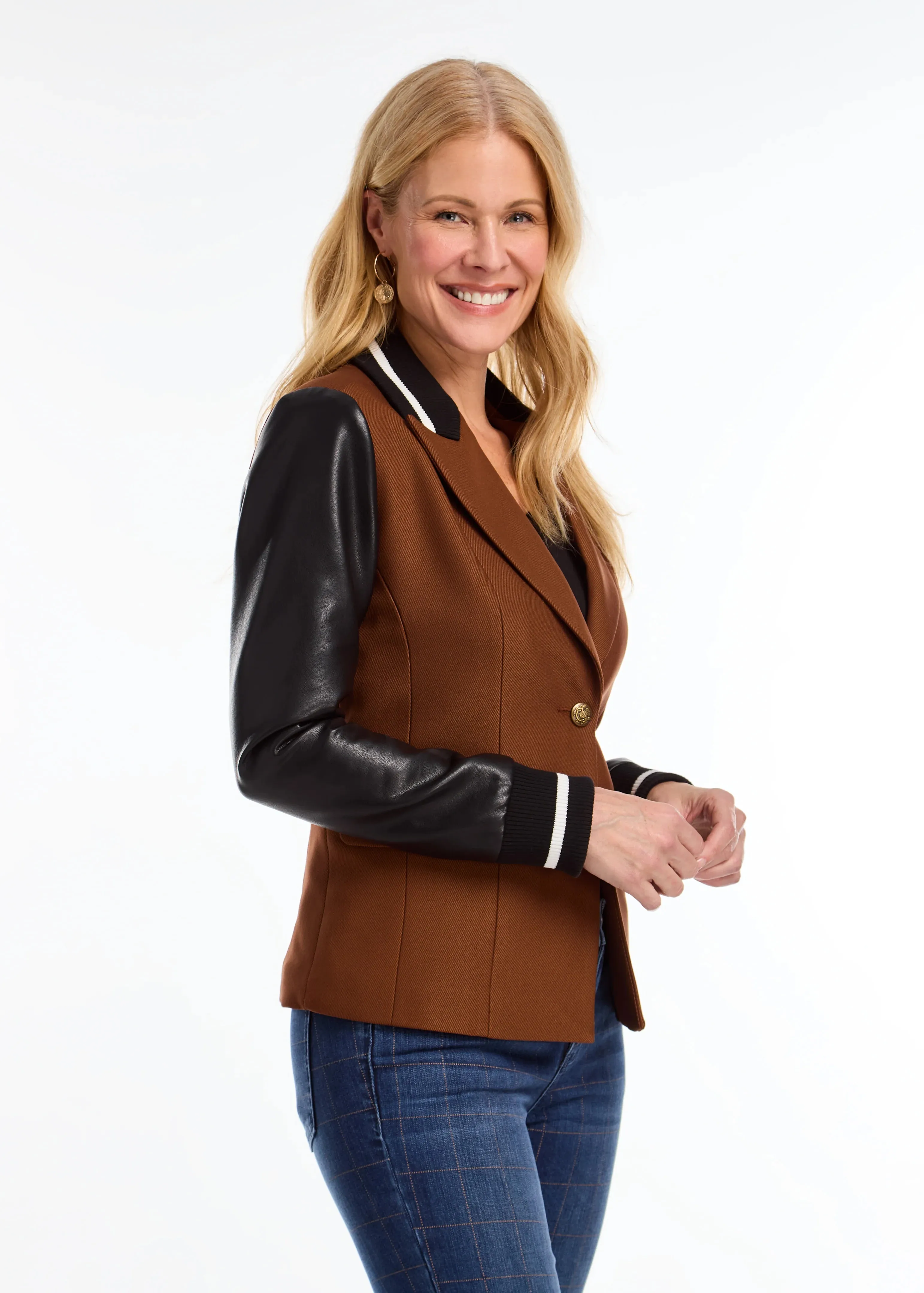 Mixed Media Blazer. Style FD1106073