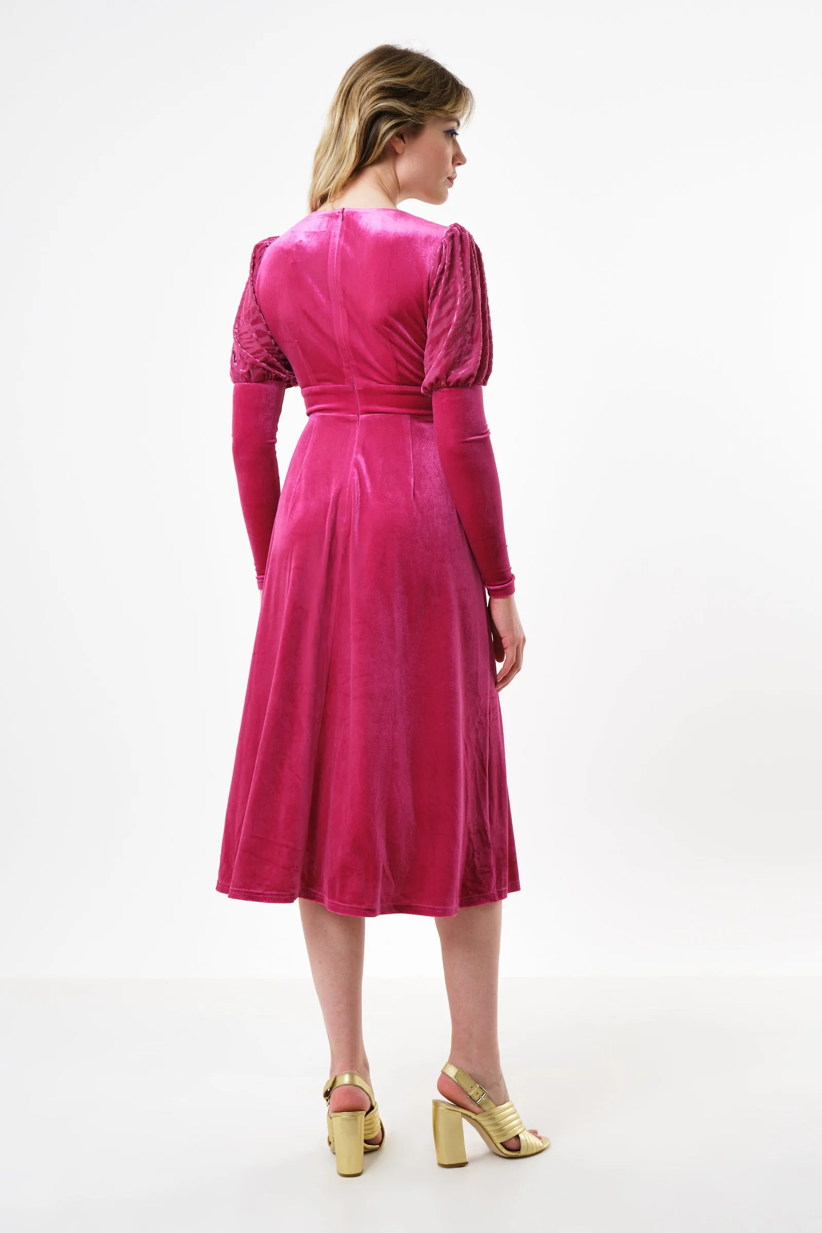 Moa Velvet V-Neck Midi Dress - Pink