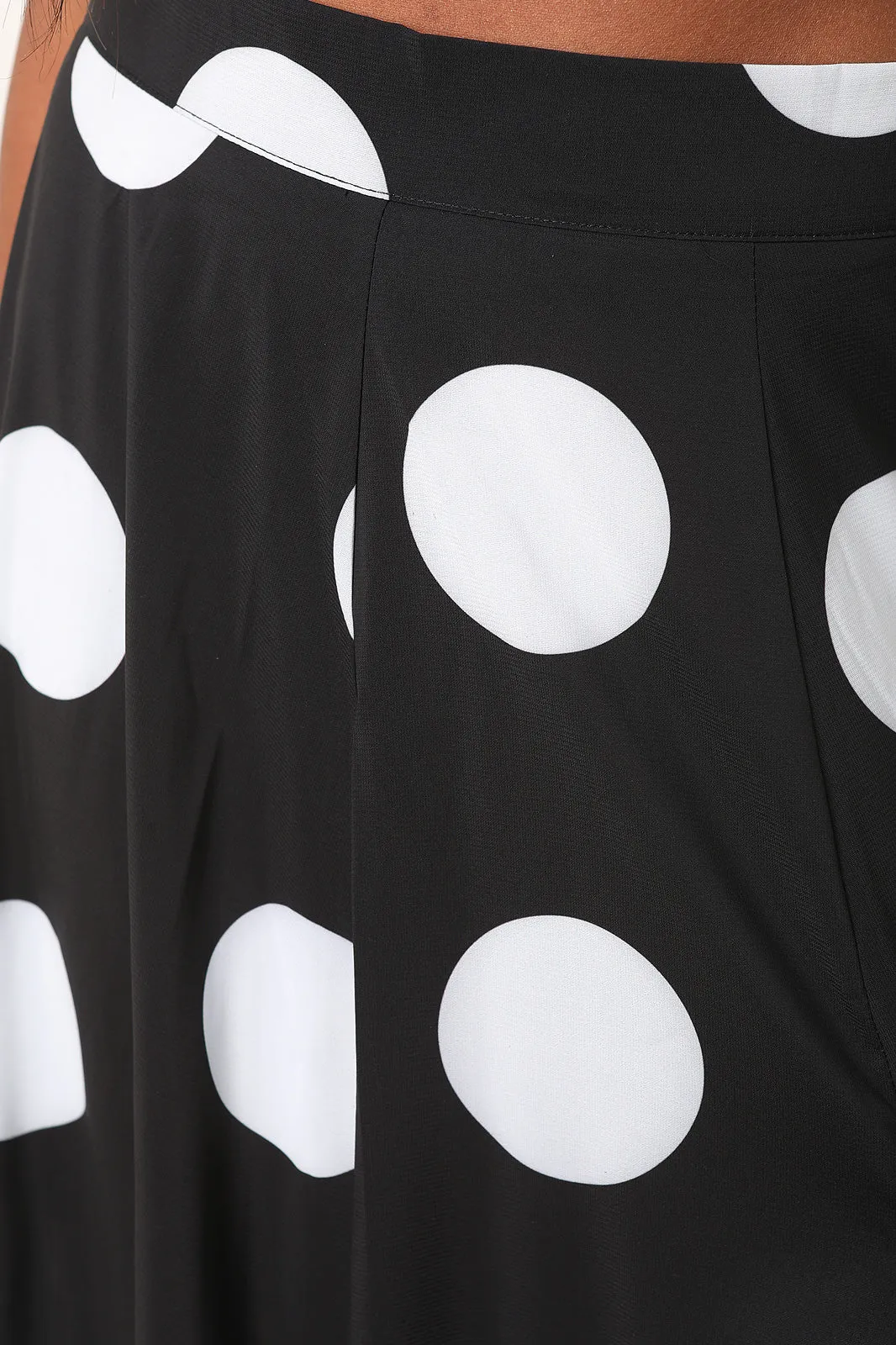 Oversize Polka-Dot Vent Slit Maxi Skirt
