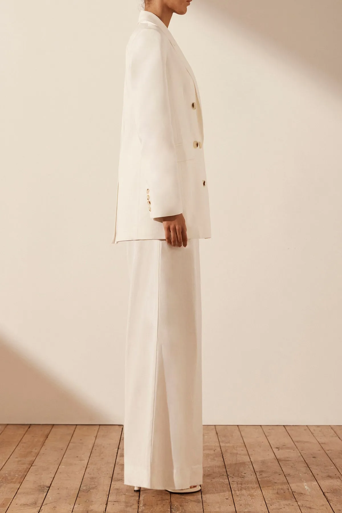 Sara Peak Lapel Blazer in Coconut