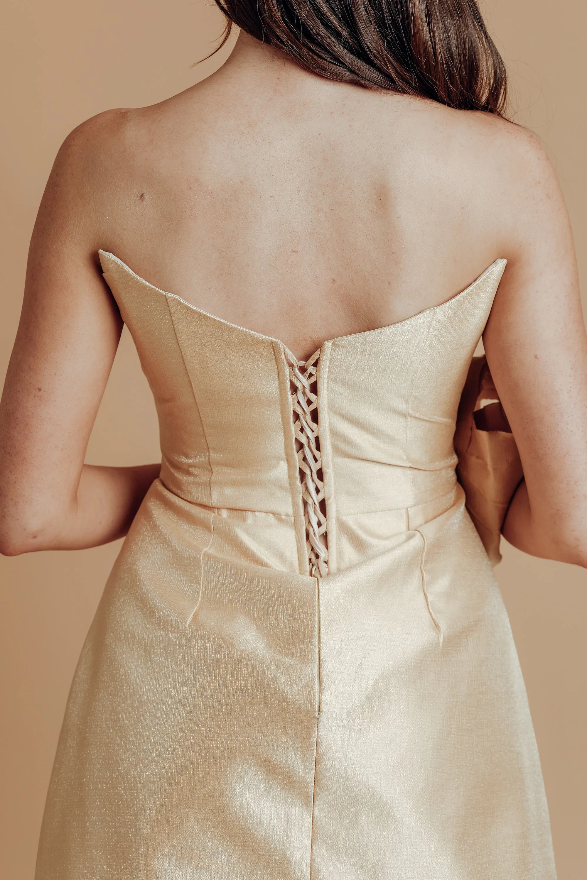 statement 3D flower short gold dress