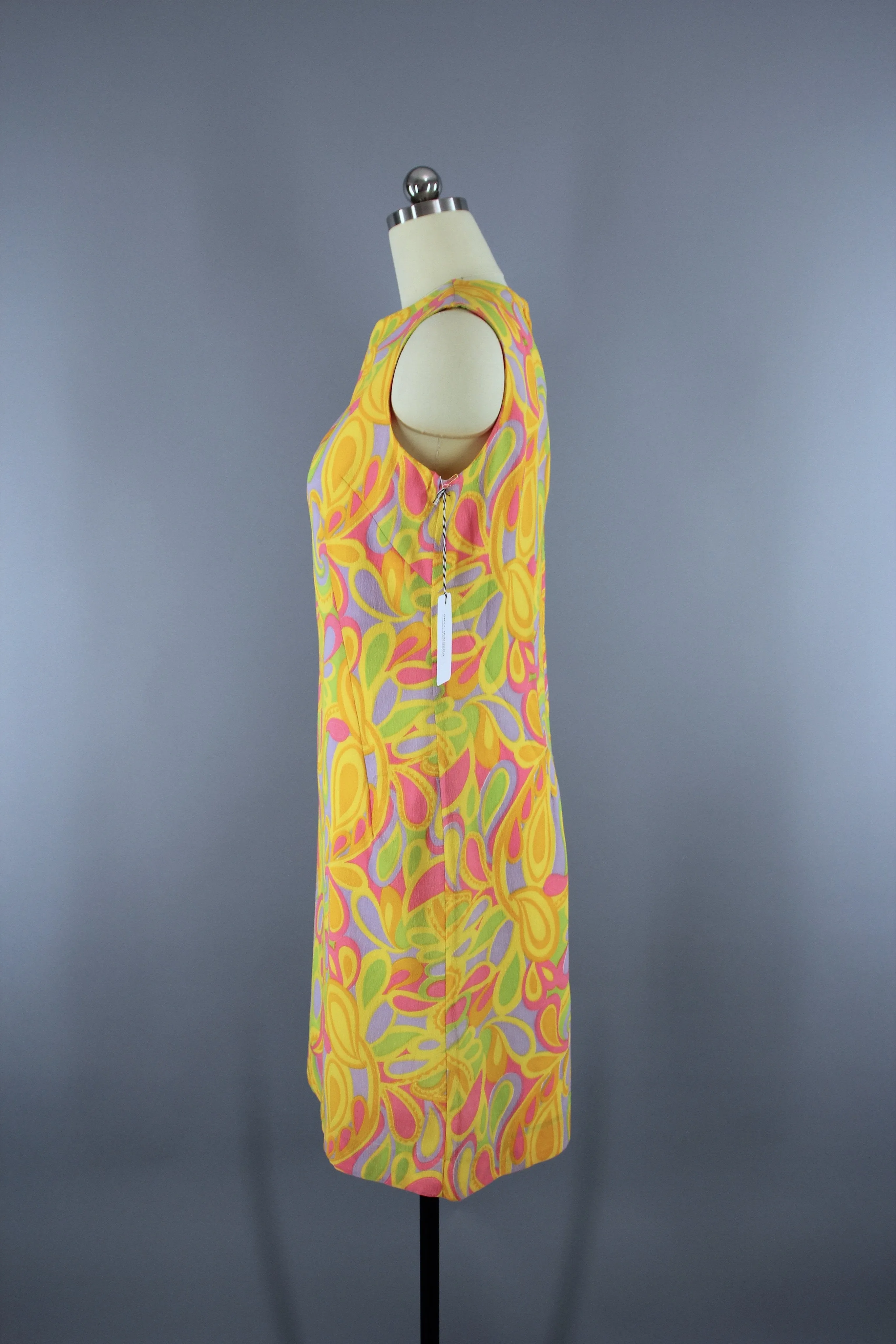 Vintage 1960s  Mod Yellow Paisley Print Shift Dress