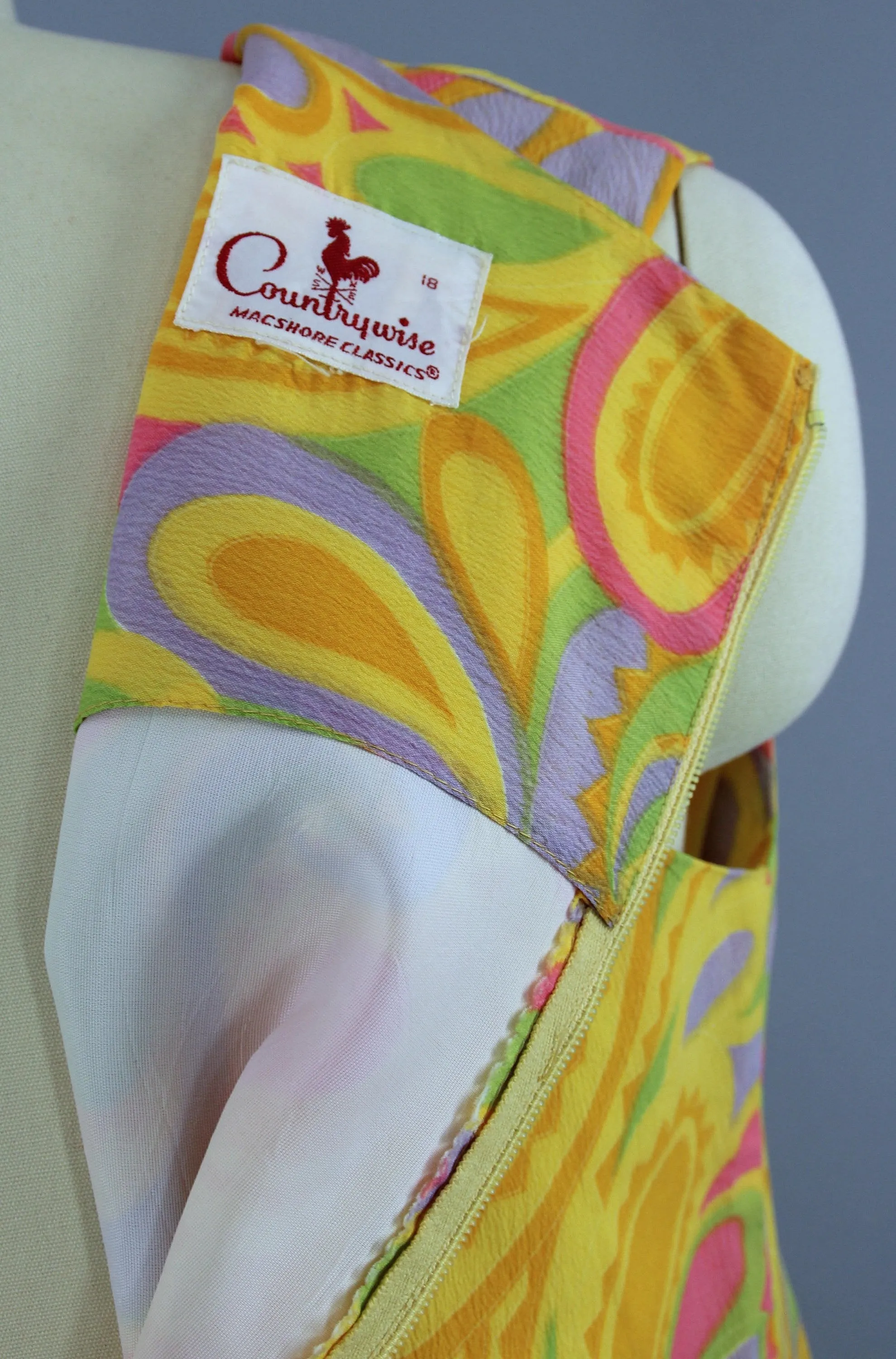 Vintage 1960s  Mod Yellow Paisley Print Shift Dress